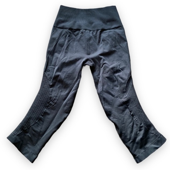 Lululemon Ebb And Flow Crop II
Deep Coal size 4 - Picture 8 of 11